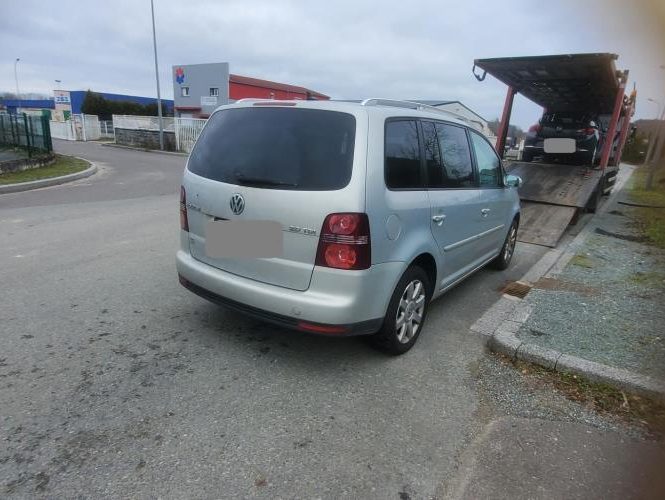 VOLKSWAGEN TOURAN 1 PHASE 2