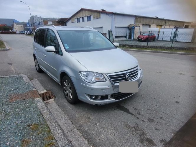 VOLKSWAGEN TOURAN 1 PHASE 2