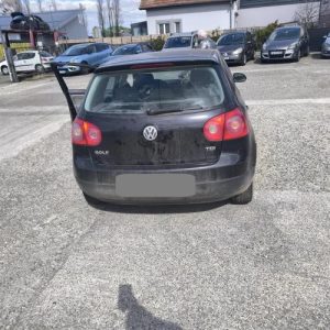VOLKSWAGEN GOLF 5