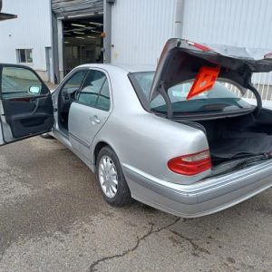 MERCEDES CLASSE E 210 PHASE 1