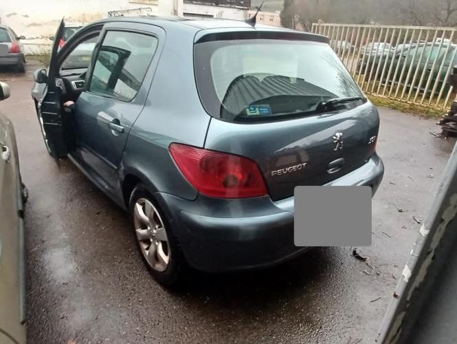 PEUGEOT 307