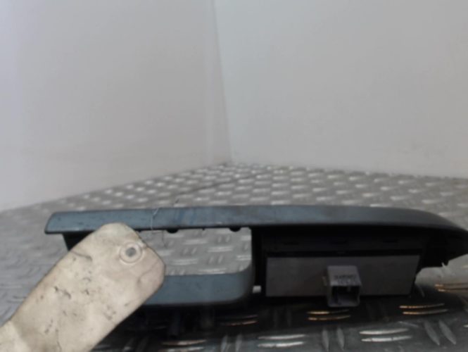 VOLKSWAGEN TOURAN 1 PHASE 1