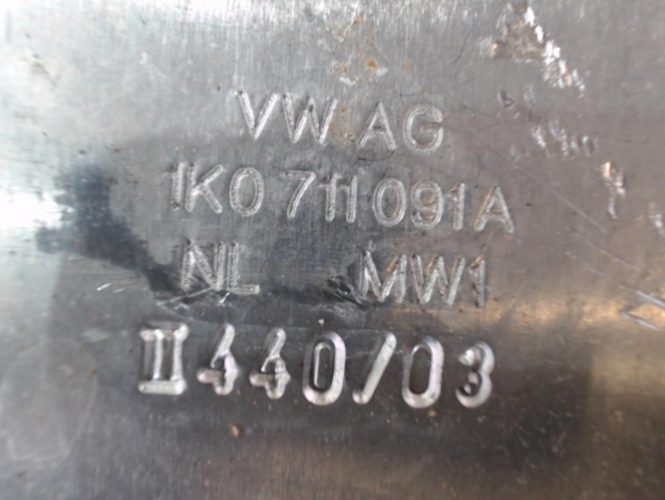 VOLKSWAGEN TOURAN 1 PHASE 1