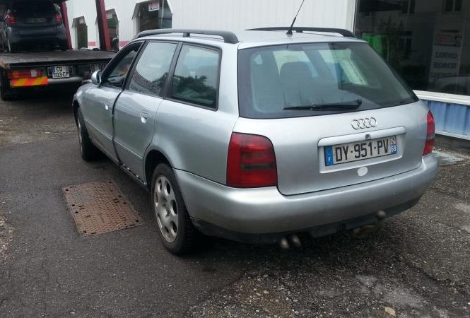 AUDI A4 1 AVANT PHASE 1 BREAK