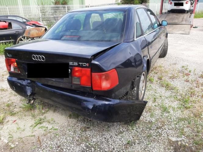 AUDI A6 1