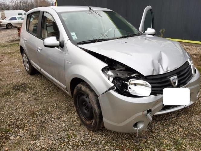 DACIA SANDERO 1
