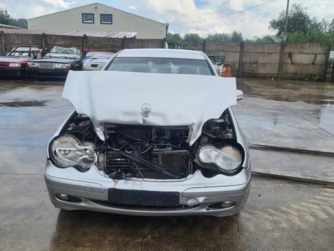 MERCEDES CLASSE C 203 PHASE 1