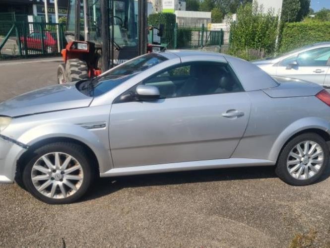 OPEL TIGRA 2 TWINTOP CABRIOLET