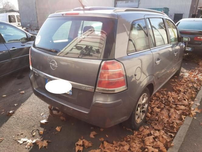 OPEL ZAFIRA B PHASE 1