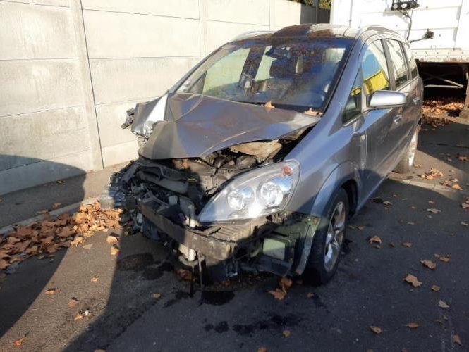 OPEL ZAFIRA B PHASE 1