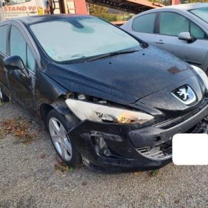 PEUGEOT 308 1