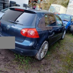 VOLKSWAGEN GOLF 5