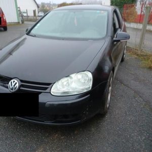 VOLKSWAGEN GOLF 5