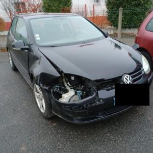 VOLKSWAGEN GOLF 5
