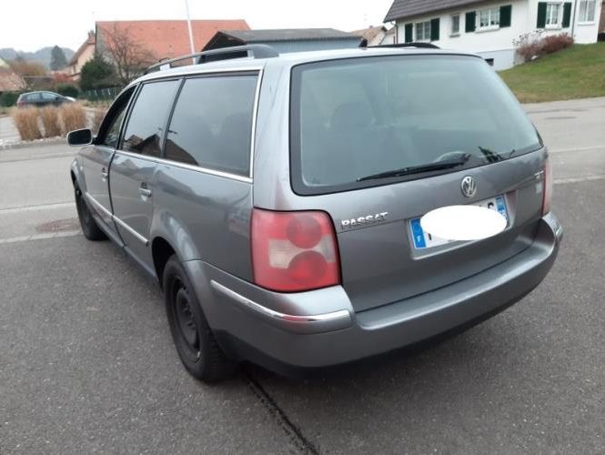 VOLKSWAGEN PASSAT 4
