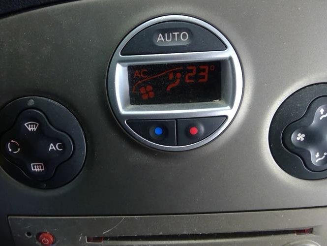 RENAULT CLIO 3 PHASE 1