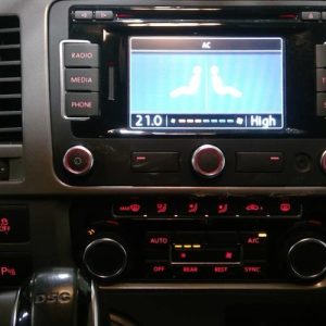 VOLKSWAGEN TRANSPORTER 5 PHASE 2