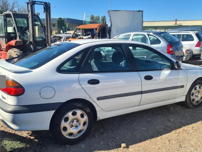 RENAULT LAGUNA 1 PHASE 2