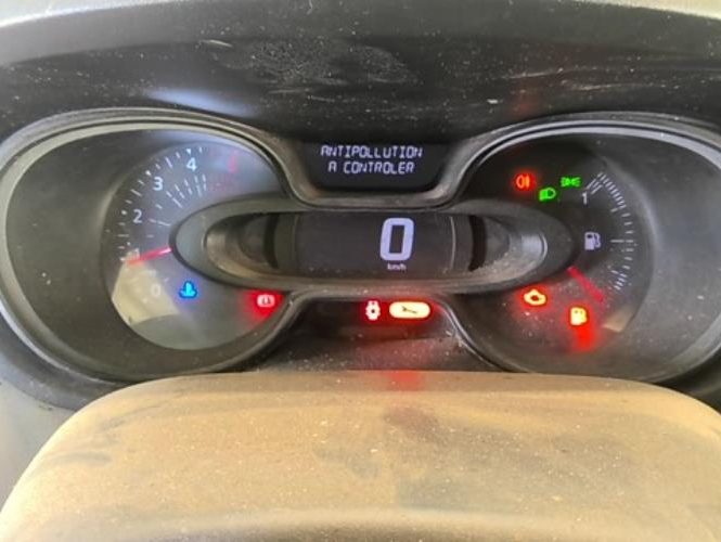 RENAULT TRAFIC 3 COURT PHASE 1