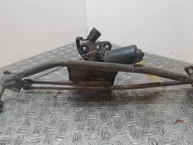 MERCEDES VITO FOURGON - BM 638