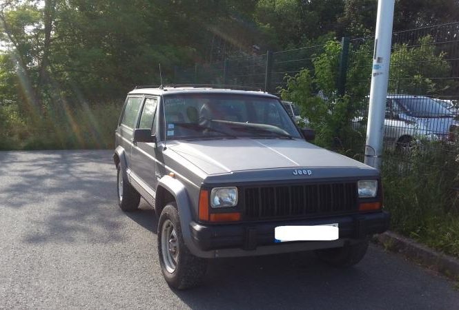 JEEP CHEROKEE