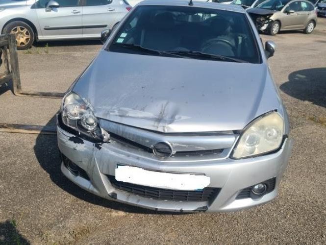 OPEL TIGRA 2 TWINTOP CABRIOLET