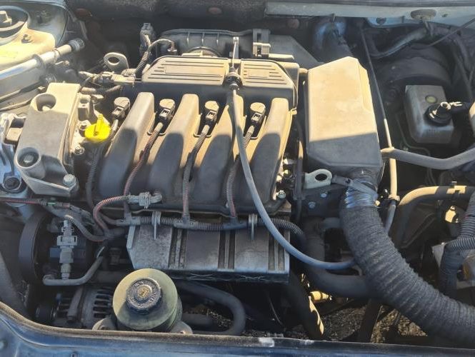 RENAULT LAGUNA 1 PHASE 2