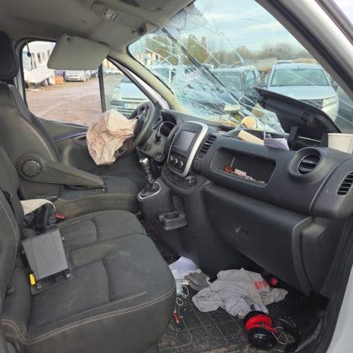 RENAULT TRAFIC 3 COURT PHASE 2