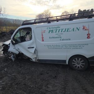 RENAULT TRAFIC 3 COURT PHASE 2