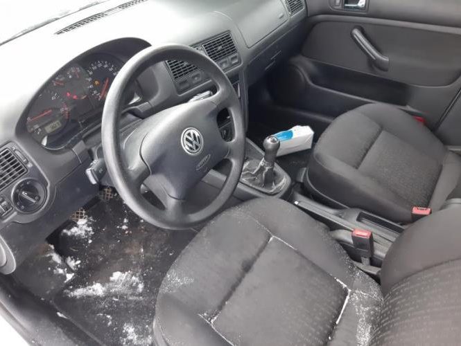 VOLKSWAGEN GOLF 4