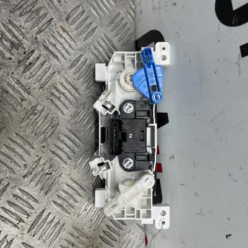RENAULT TRAFIC 3 COURT PHASE 2