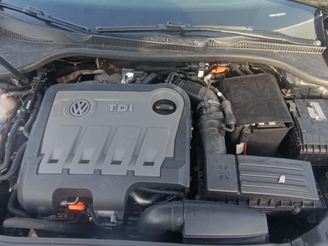 VOLKSWAGEN GOLF 6