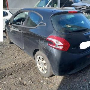 PEUGEOT 208 1