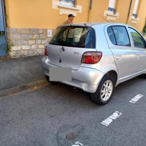 TOYOTA YARIS 1