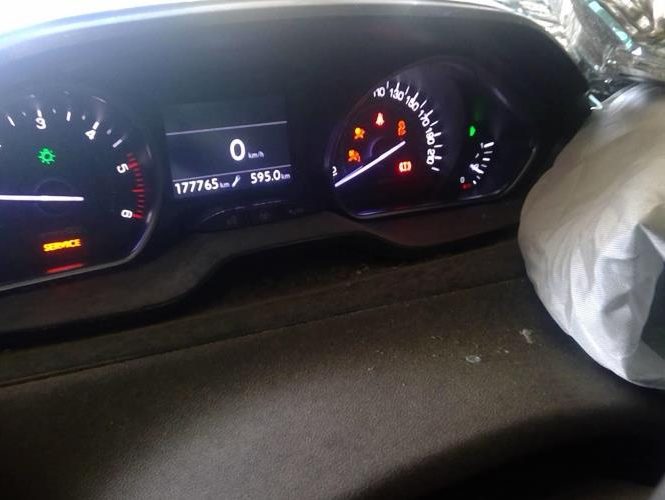 PEUGEOT 208 1