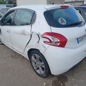 PEUGEOT 208 1