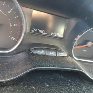 PEUGEOT 208 1
