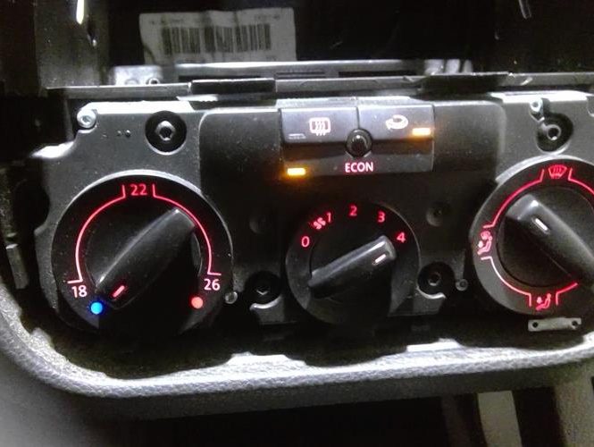 VOLKSWAGEN GOLF 5