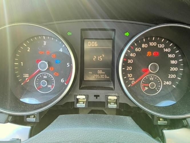 VOLKSWAGEN GOLF 6