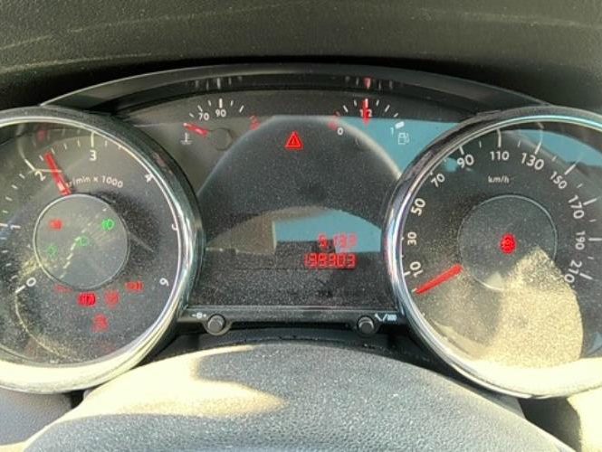 PEUGEOT 5008 1 PHASE 2