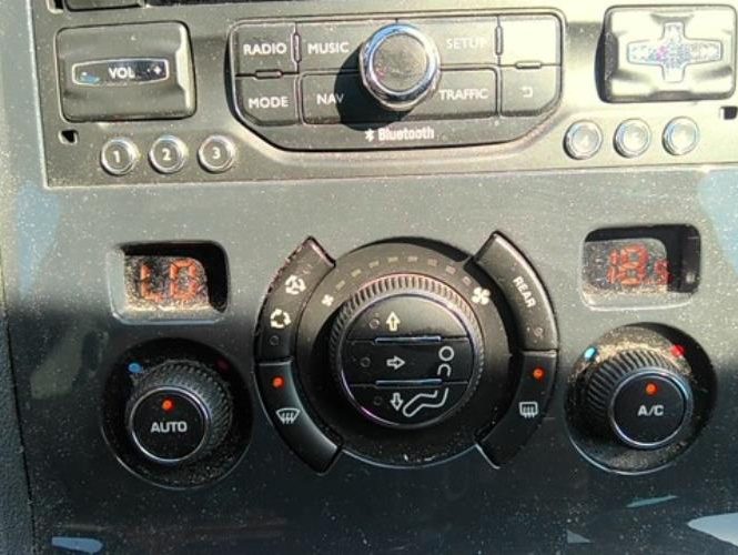 PEUGEOT 5008 1 PHASE 2