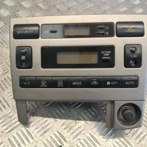 TOYOTA COROLLA VERSO 1
