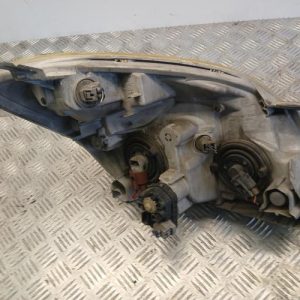 TOYOTA COROLLA VERSO 1