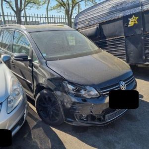 VOLKSWAGEN TOURAN 2