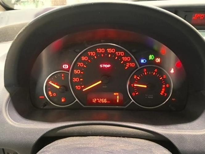 PEUGEOT 1007
