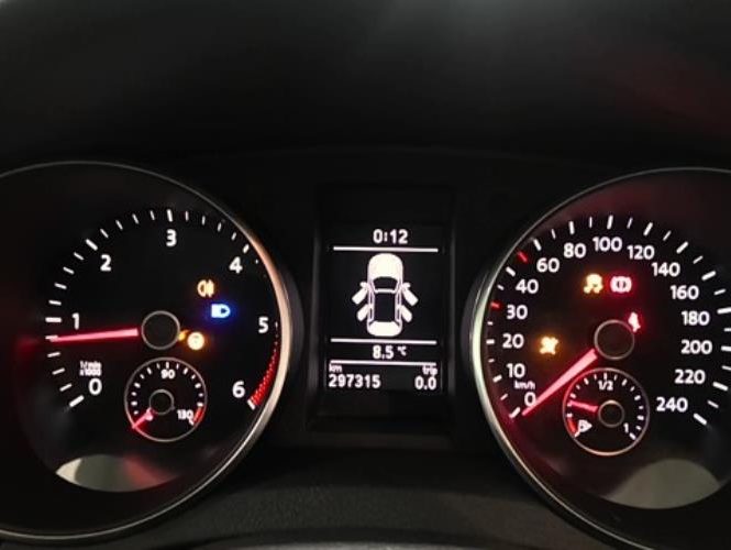 VOLKSWAGEN GOLF 6