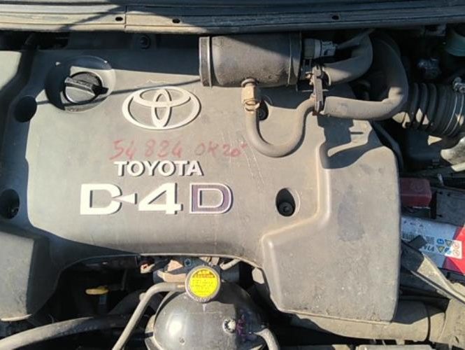 TOYOTA COROLLA VERSO 1
