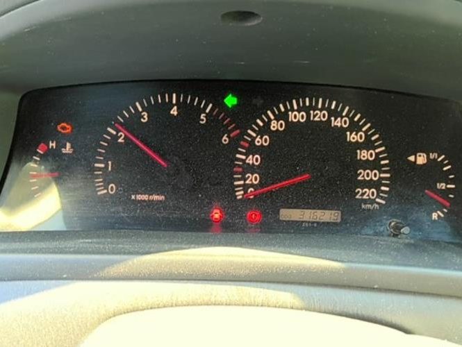 TOYOTA COROLLA VERSO 1