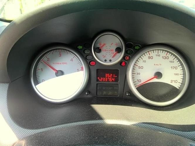 PEUGEOT 206+