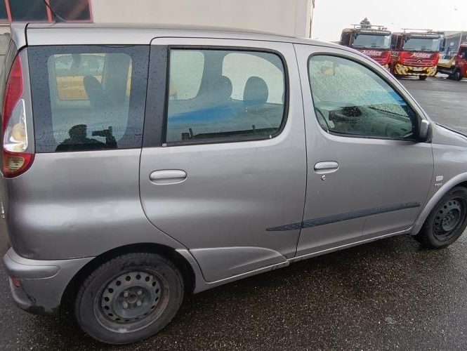 TOYOTA YARIS VERSO PHASE 2